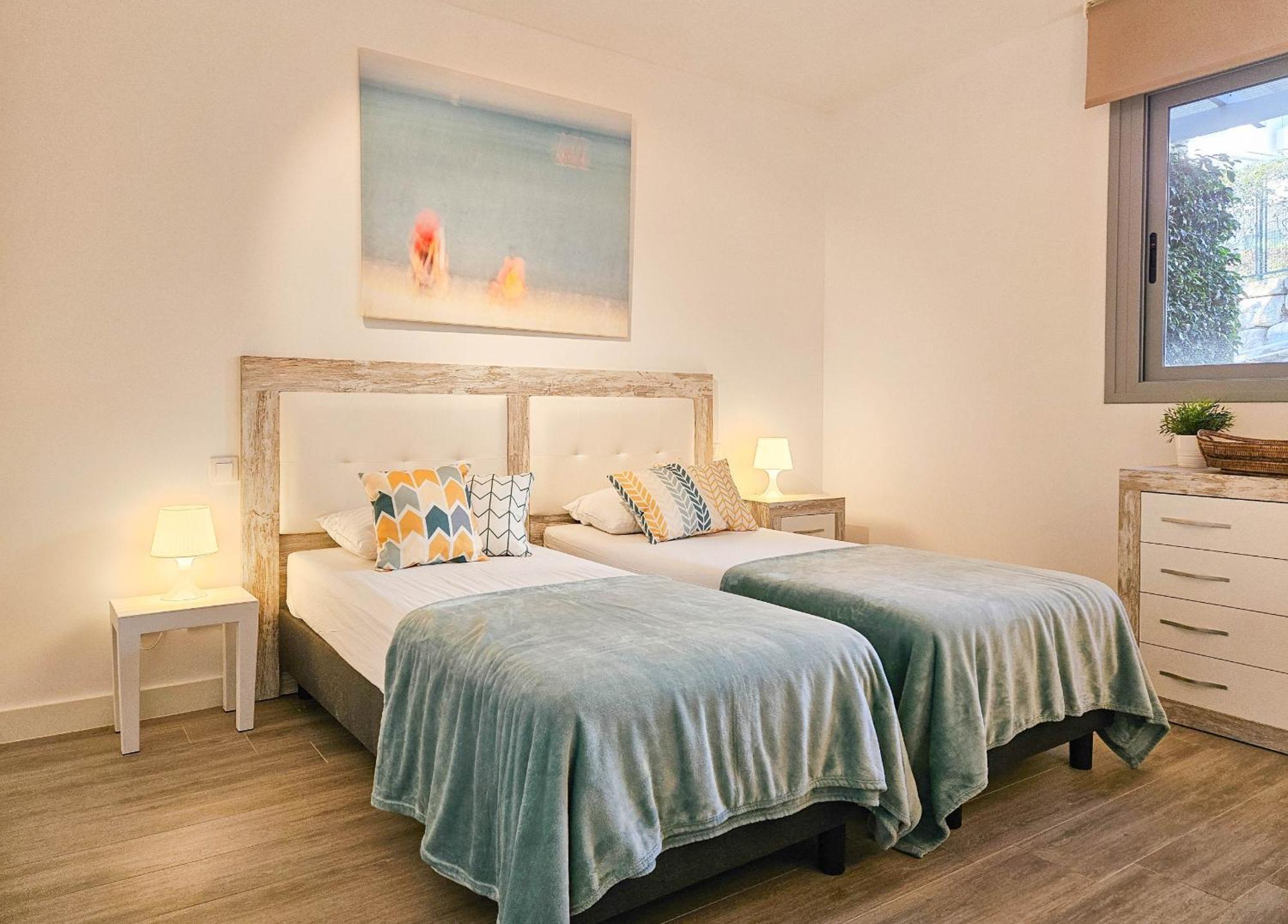Luxury Ground Floor Apt - 300 M To Cabopino Golf Marbella Eksteriør bilde
