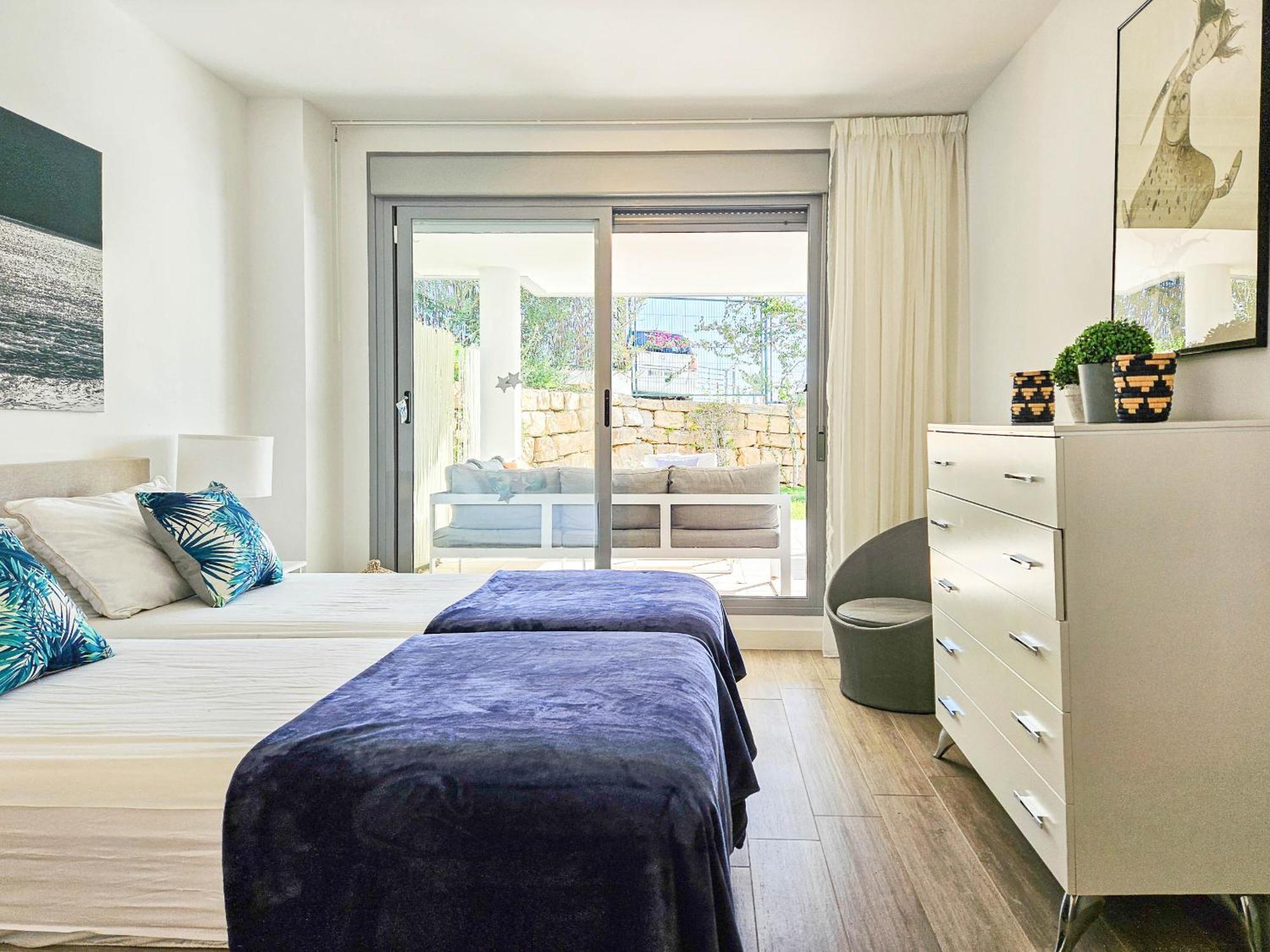 Luxury Ground Floor Apt - 300 M To Cabopino Golf Marbella Eksteriør bilde