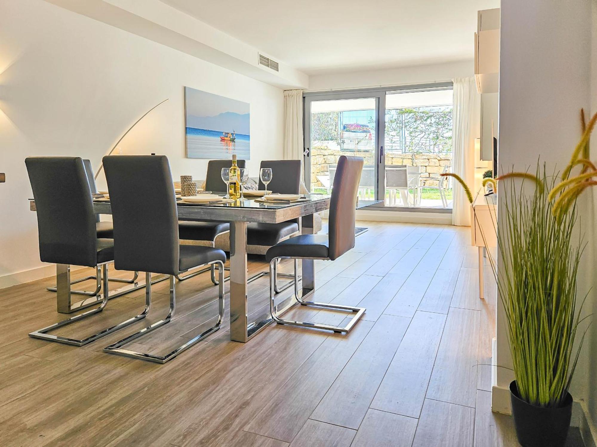 Luxury Ground Floor Apt - 300 M To Cabopino Golf Marbella Eksteriør bilde