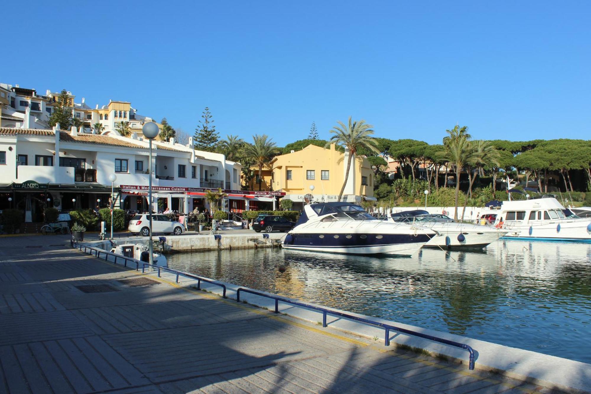 Luxury Ground Floor Apt - 300 M To Cabopino Golf Marbella Eksteriør bilde