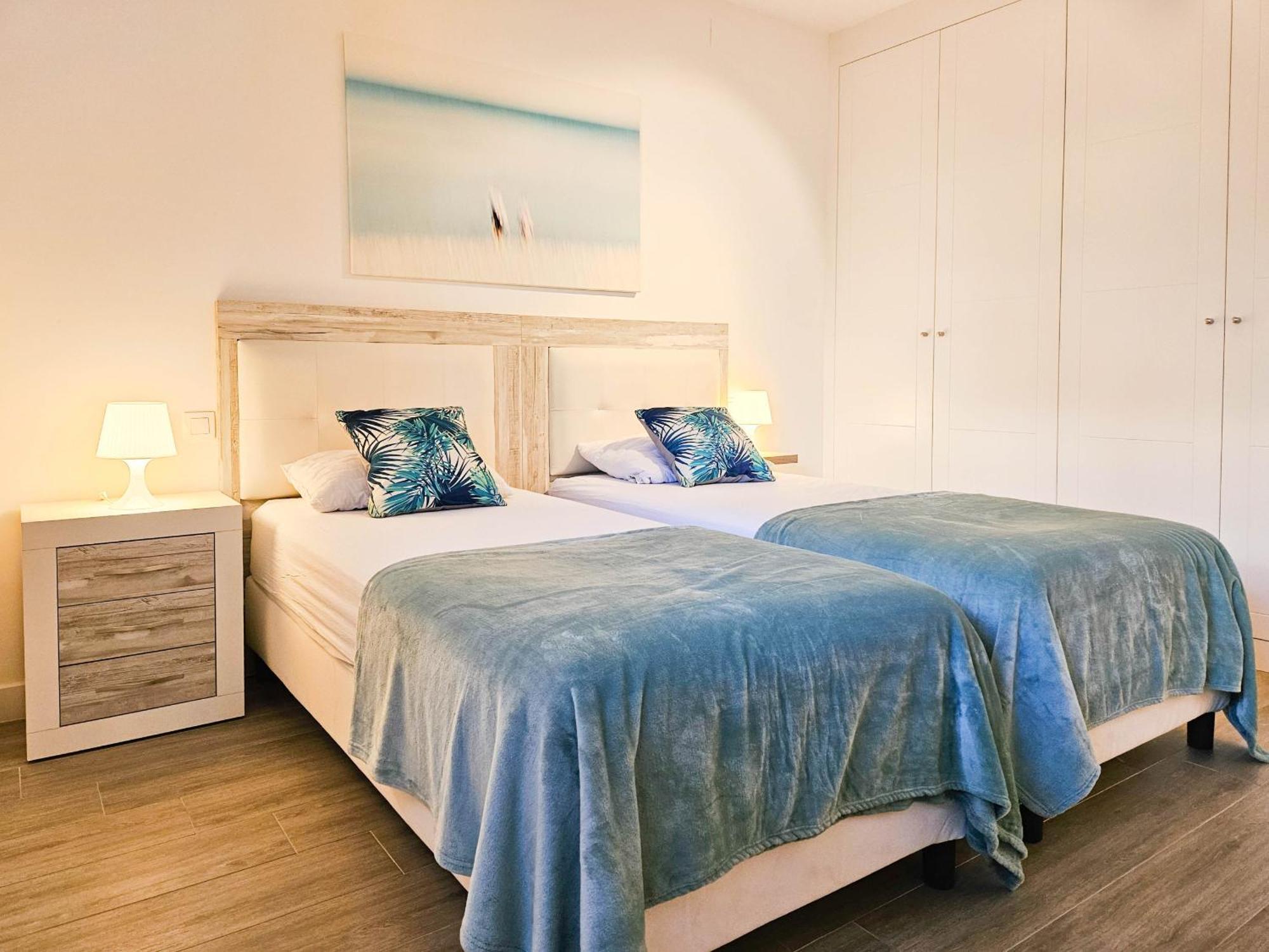 Luxury Ground Floor Apt - 300 M To Cabopino Golf Marbella Eksteriør bilde