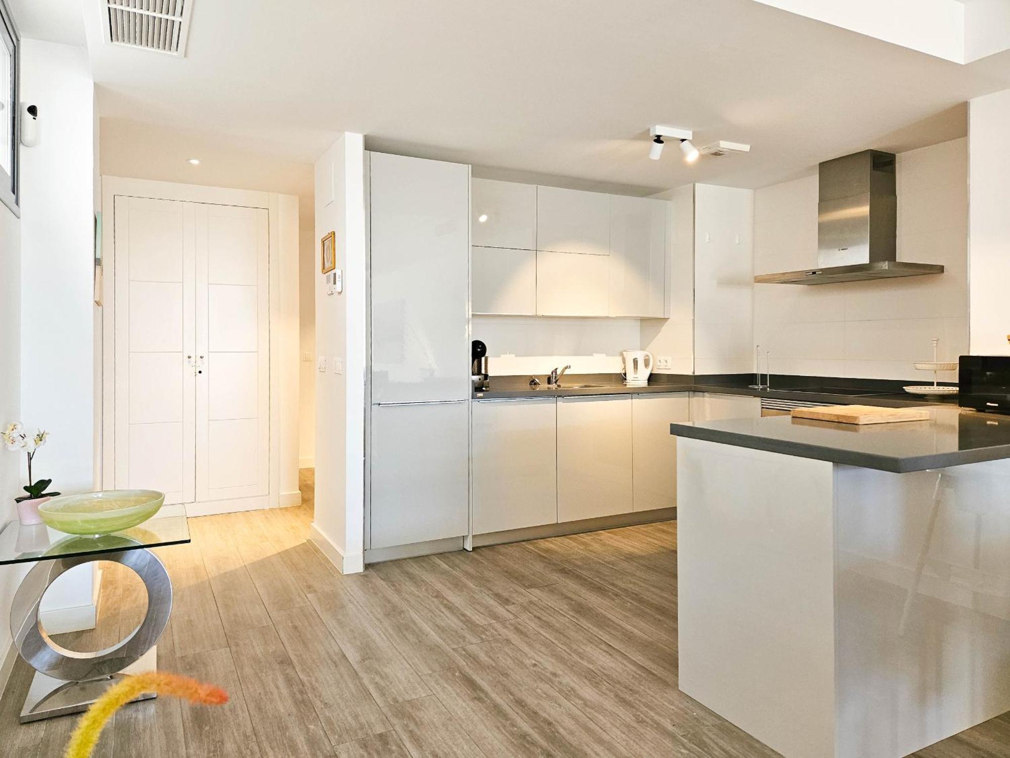 Luxury Ground Floor Apt - 300 M To Cabopino Golf Marbella Eksteriør bilde