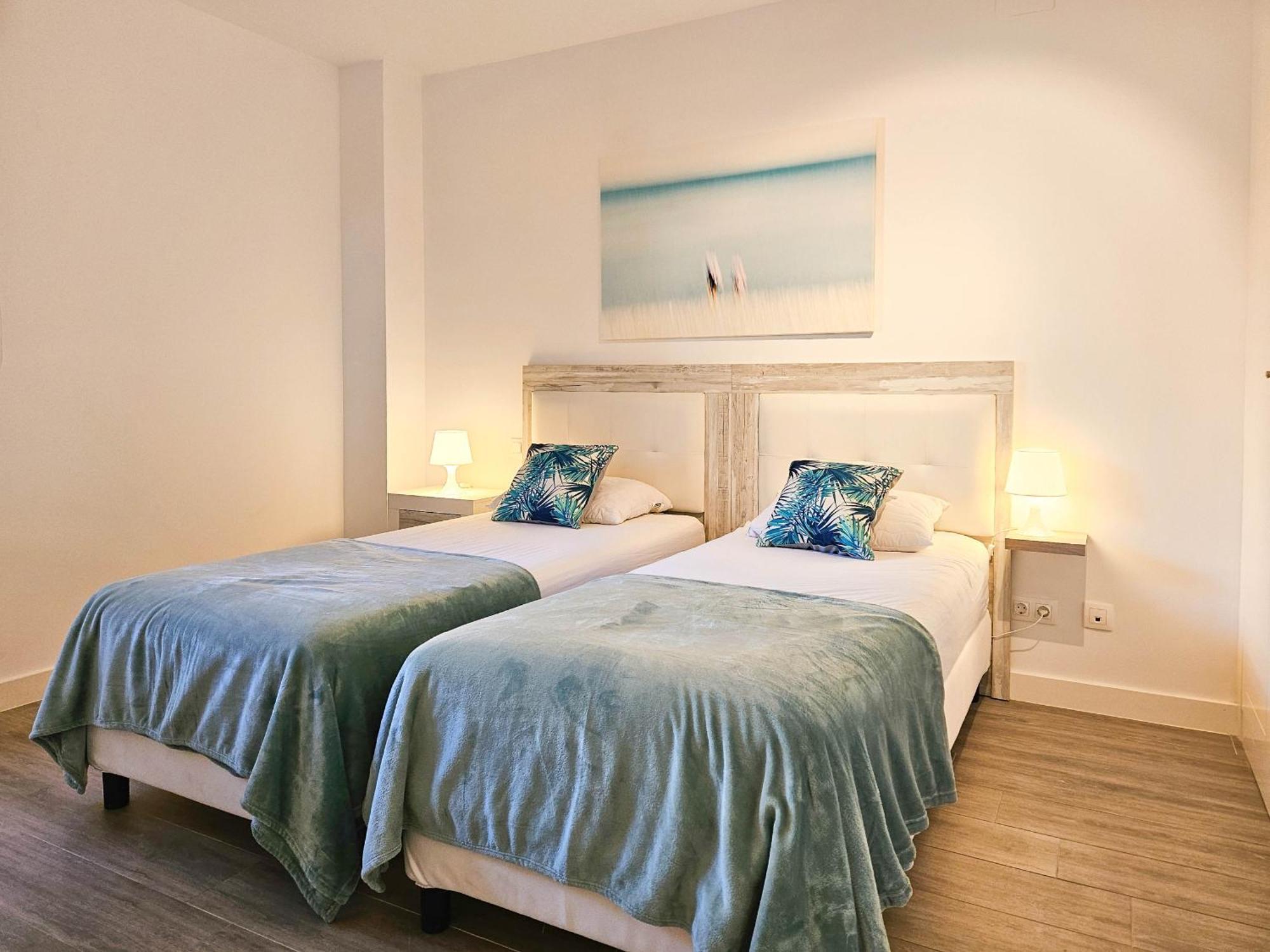 Luxury Ground Floor Apt - 300 M To Cabopino Golf Marbella Eksteriør bilde