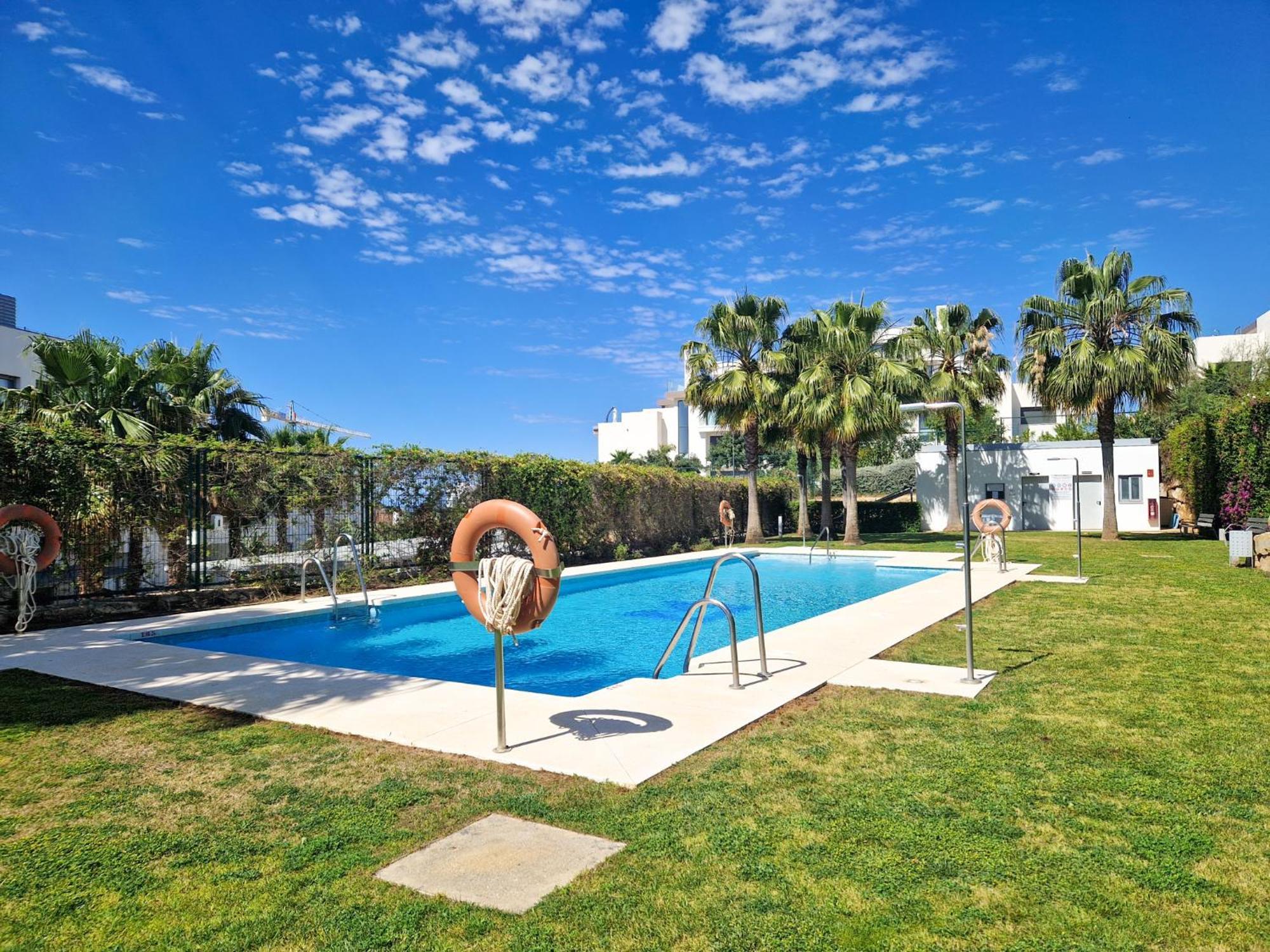 Luxury Ground Floor Apt - 300 M To Cabopino Golf Marbella Eksteriør bilde