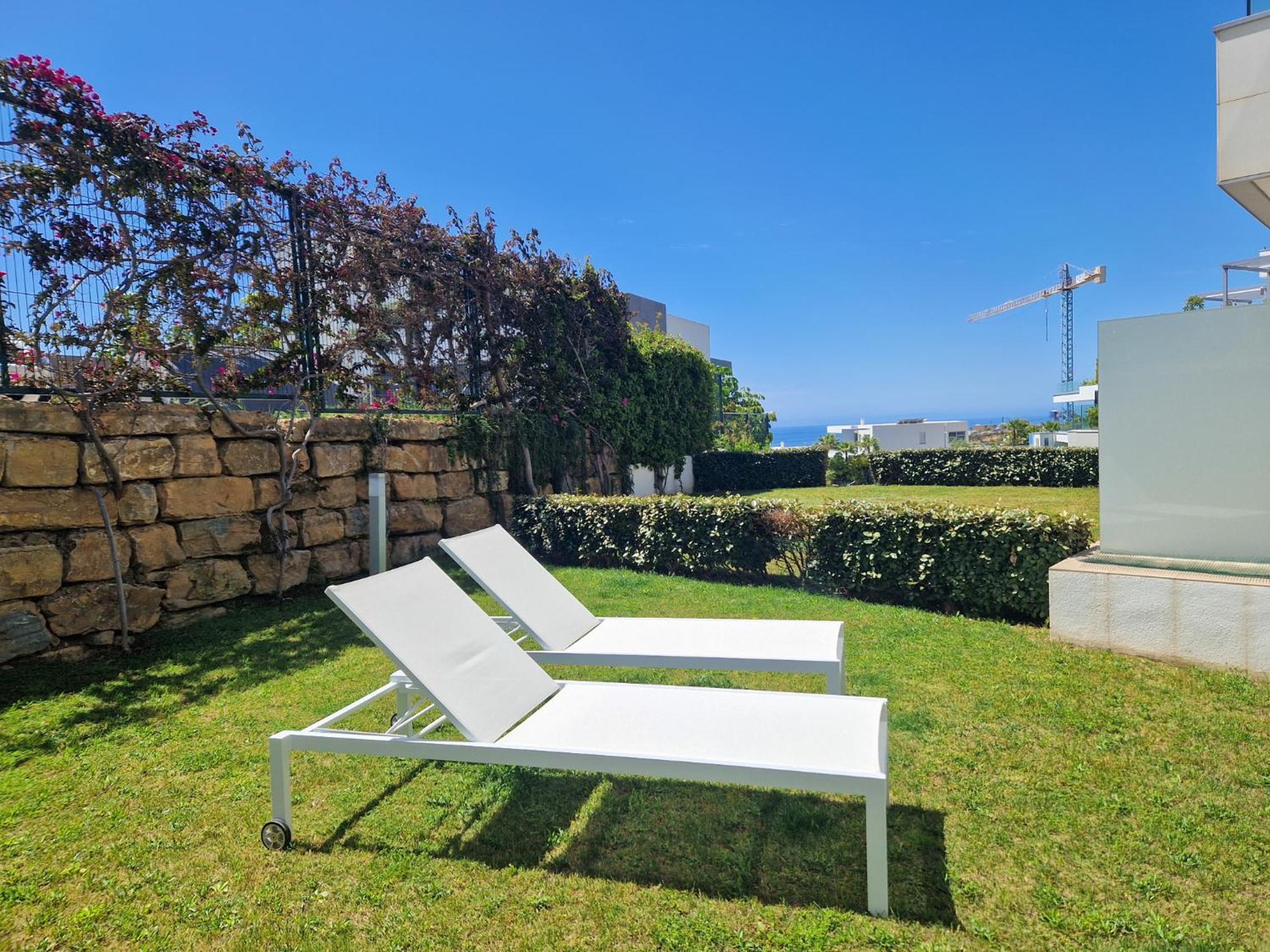 Luxury Ground Floor Apt - 300 M To Cabopino Golf Marbella Eksteriør bilde
