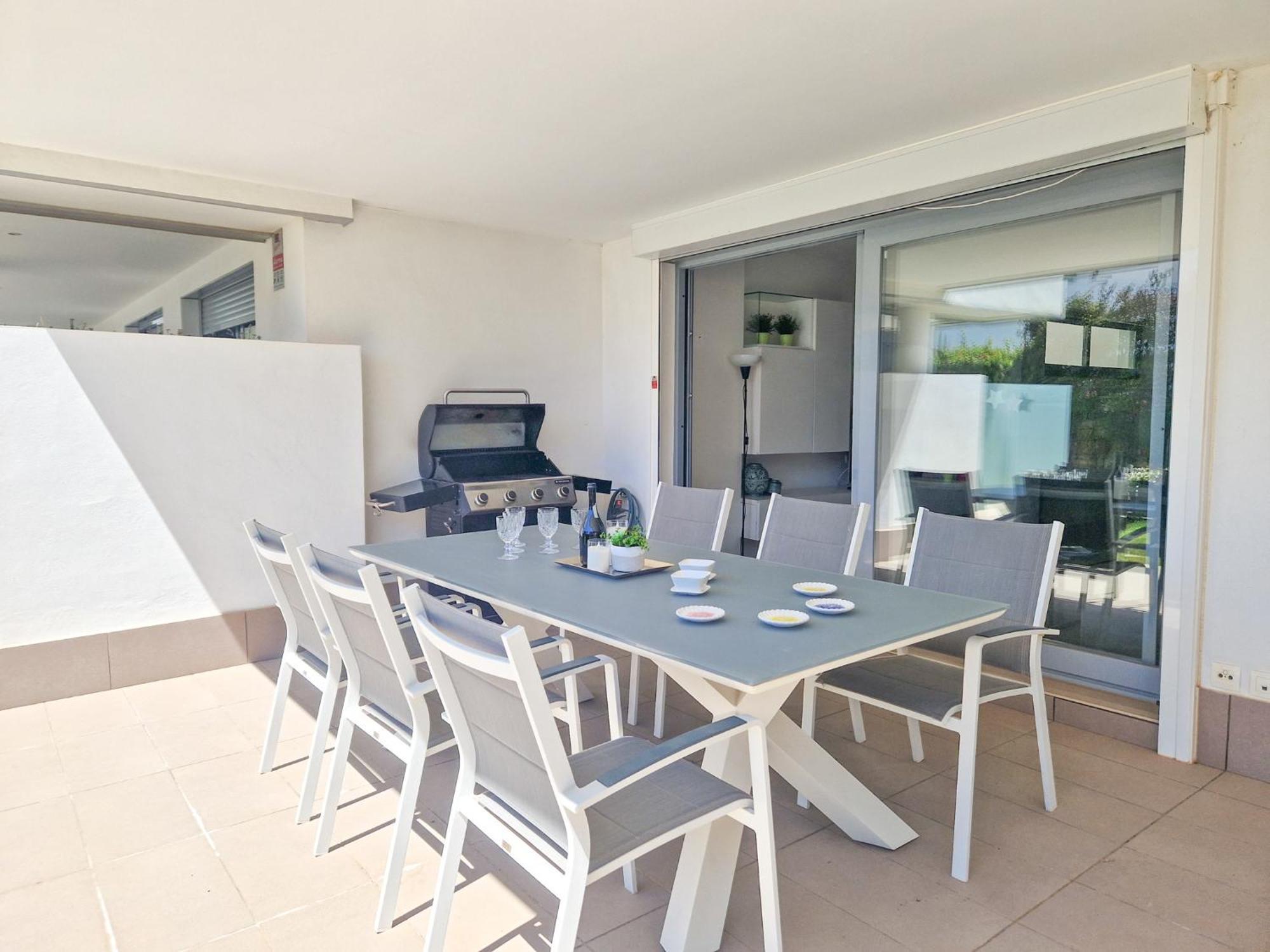 Luxury Ground Floor Apt - 300 M To Cabopino Golf Marbella Eksteriør bilde