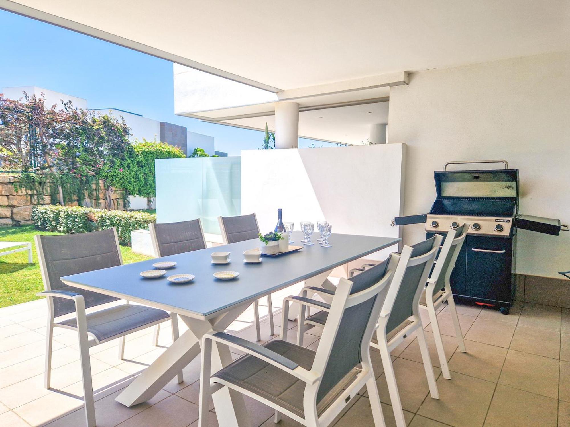 Luxury Ground Floor Apt - 300 M To Cabopino Golf Marbella Eksteriør bilde